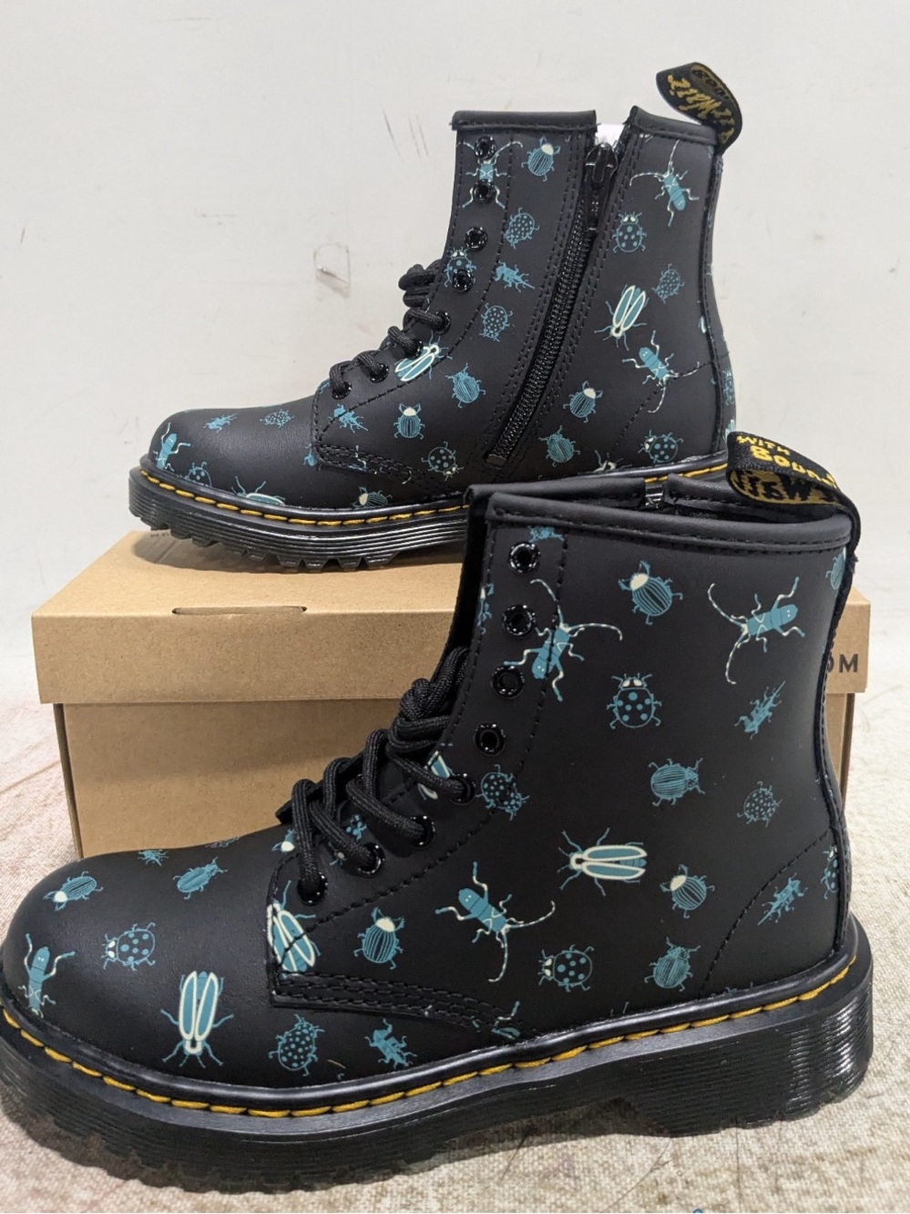 Dr. Martens Junior 1460 Woodland Bugs Glow in the Dark Boots Black    UK 1/US 2 - Picture 2 of 7